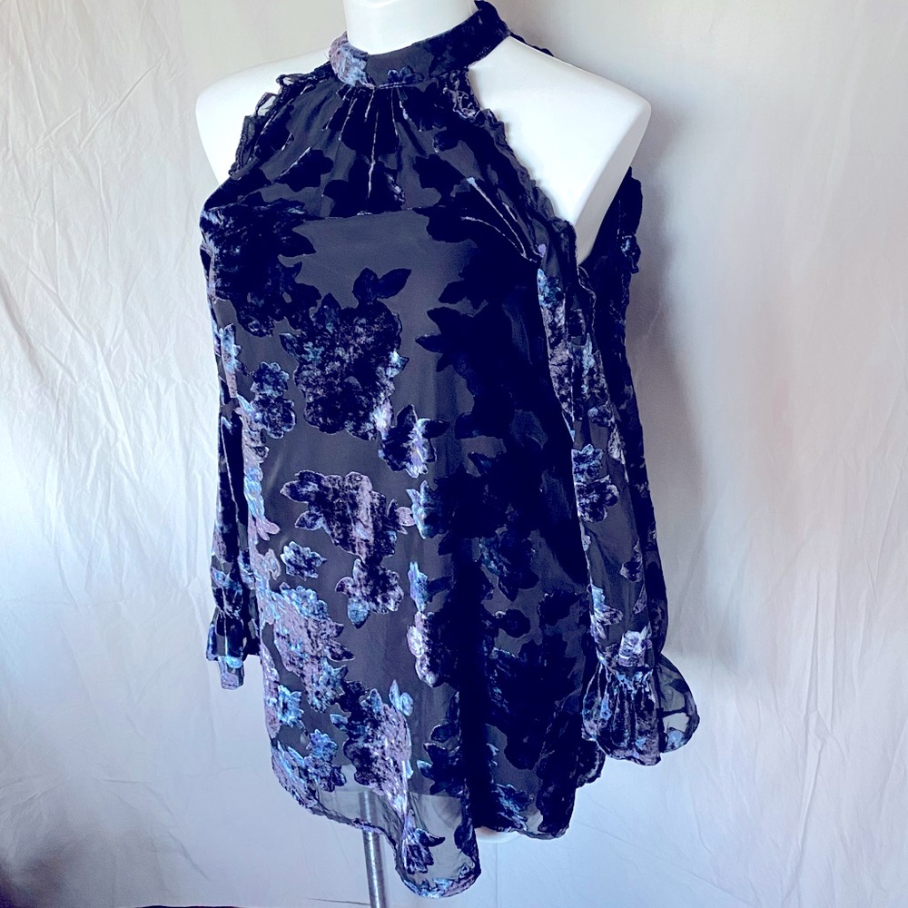 Forever 21 women NWT high neck floral cold shoulder velvet dress, L